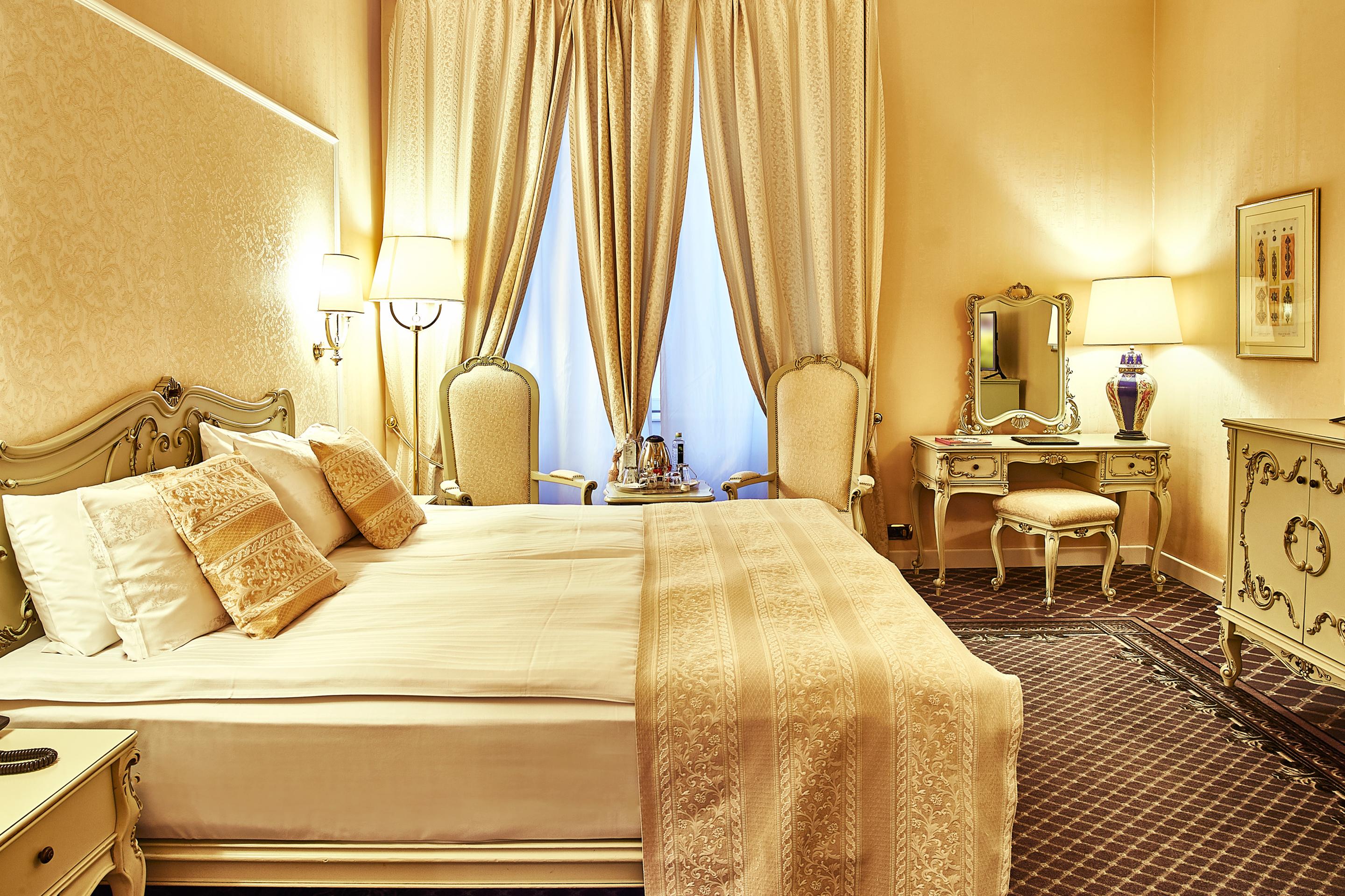 Grand Continental Hotel 5*
